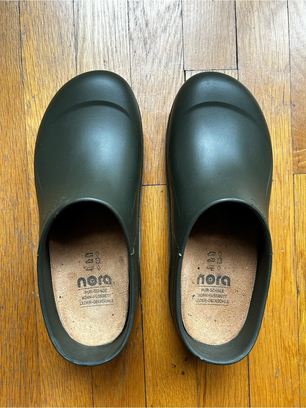 Nora gardening clogs - Picture 1 of 3